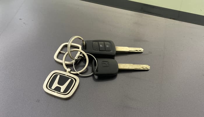 2021 Honda Amaze 1.2L I-VTEC S CVT, Petrol, Automatic, 28,872 km, Key Close Up