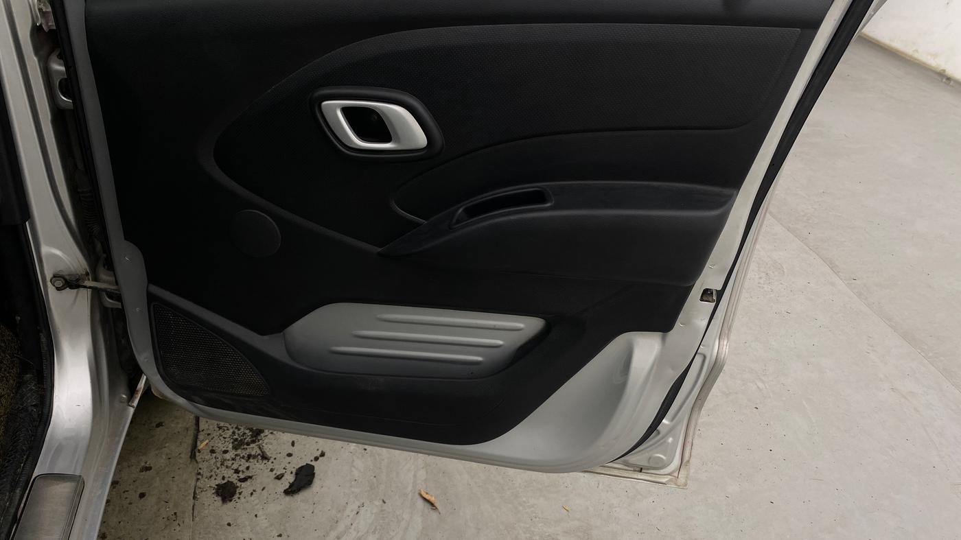 2019 Datsun Redi Go S, Petrol, Manual, 1,21,638 km, Driver Side Door Panels Control
