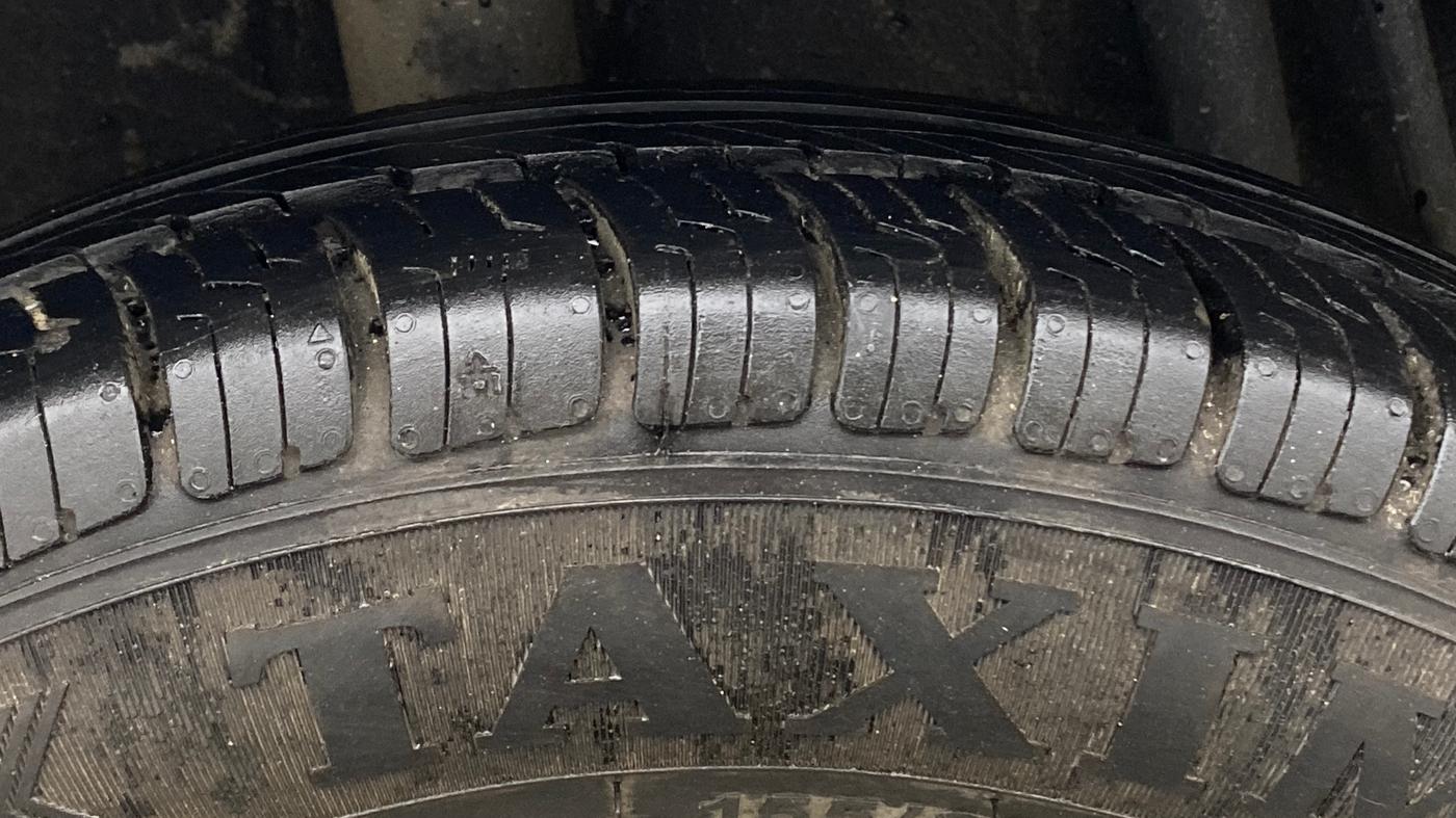2019 Datsun Redi Go S, Petrol, Manual, 1,21,638 km, Right Rear Tyre Tread
