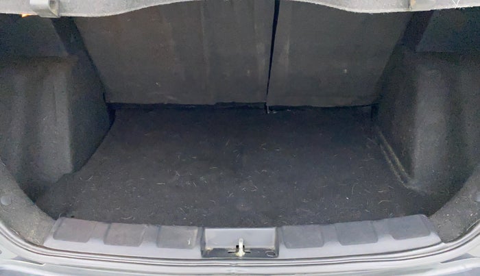 2019 Tata NEXON XZA + 1.2 PETROL A/T, Petrol, Automatic, 26,903 km, Boot Inside