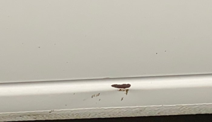 2016 Maruti Ertiga VDI SHVS, Diesel, Manual, 51,952 km, Left running board - Slightly dented