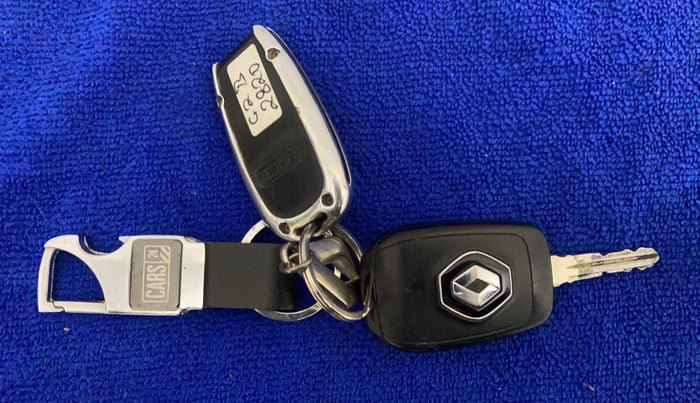 2020 Renault TRIBER RXE MT, Petrol, Manual, 24,187 km, Key Close Up