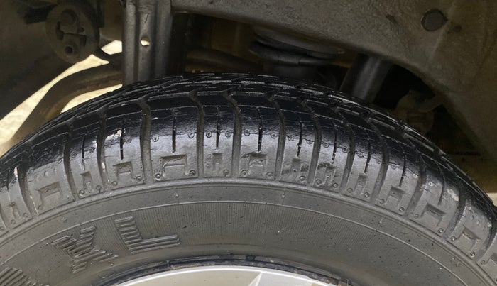 2015 Maruti Alto 800 LXI CNG, CNG, Manual, 16,802 km, Right Rear Tyre Tread