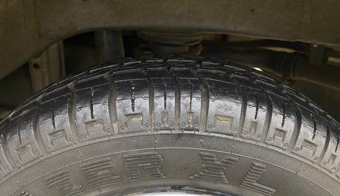 2015 Maruti Alto 800 LXI CNG, CNG, Manual, 16,802 km, Left Rear Tyre Tread