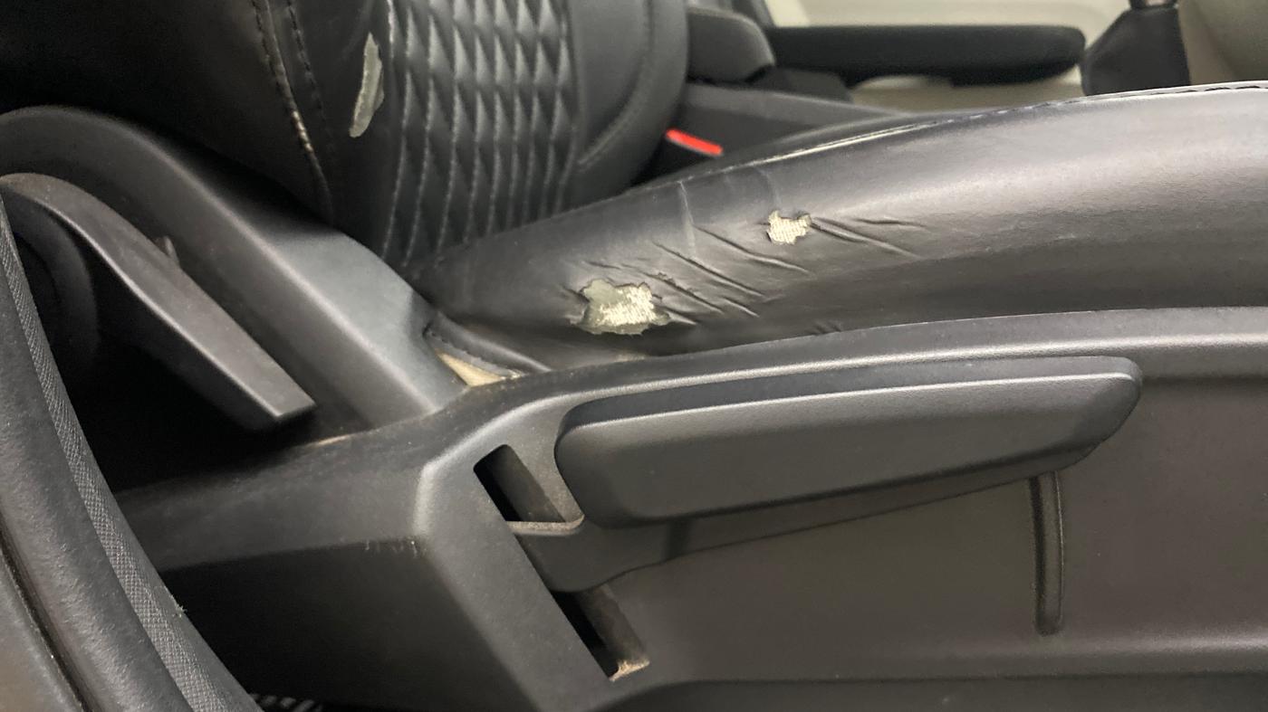 2023 Tata ALTROZ XZ + SUNROOF, Petrol, Manual, 31,000 km, Driver Side Adjustment Panel