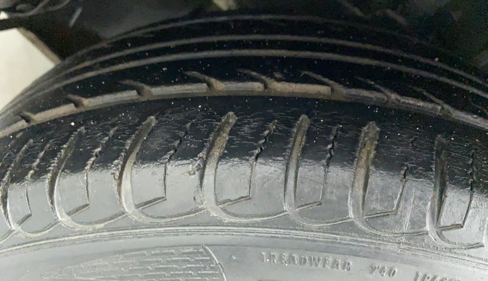 2014 Ford Ecosport 1.5 TITANIUMTDCI OPT, Diesel, Manual, Left Front Tyre Tread