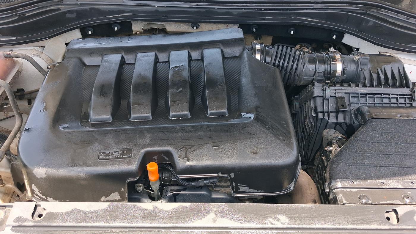 2022 Mahindra XUV700 AX 5 P MT 5 STR, Petrol, Manual, 54,792 km, Engine View