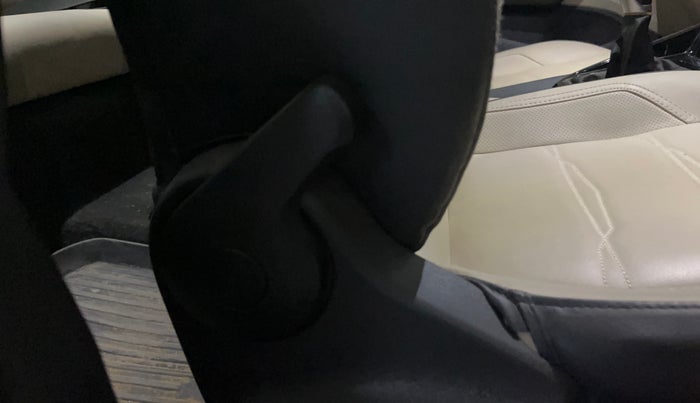 2024 Volkswagen VIRTUS HIGHLINE TSI 1.0 MT, Petrol, Manual, 55,152 km, Driver Side Adjustment Panel