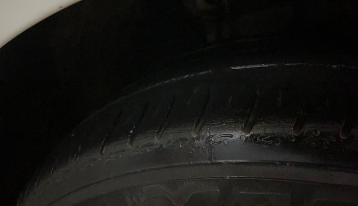 2024 Volkswagen VIRTUS HIGHLINE TSI 1.0 MT, Petrol, Manual, 55,152 km, Right Front Tyre Tread