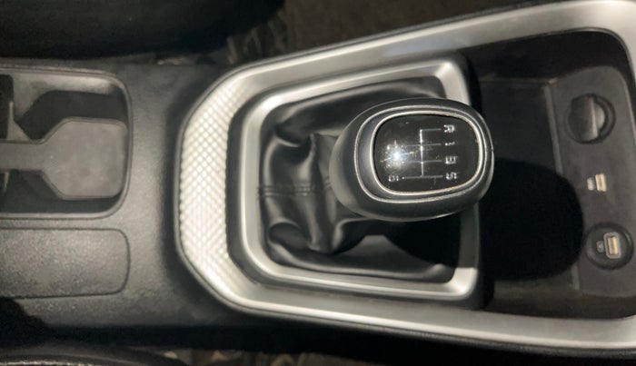 2023 KIA SONET HTX 1.0 IMT, Petrol, Manual, 70,725 km, Gear Lever