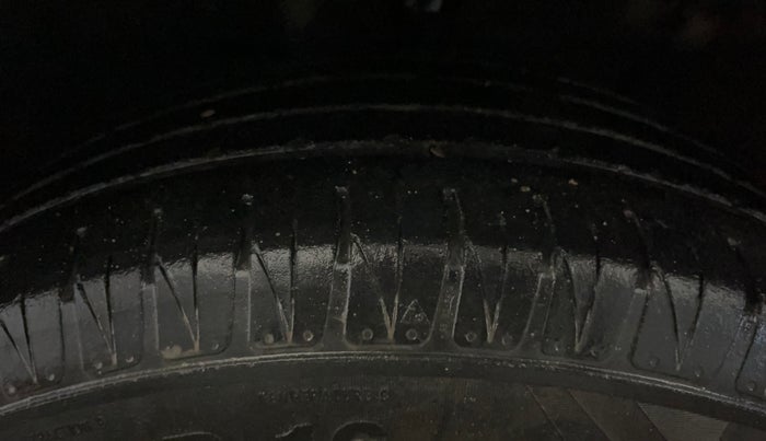 2023 KIA SONET HTX 1.0 IMT, Petrol, Manual, 70,725 km, Left Front Tyre Tread