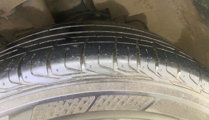 2020 Tata NEXON XZA PLUS SUNROOF PETROL, Petrol, Automatic, 31,093 km, Right Front Tyre Tread