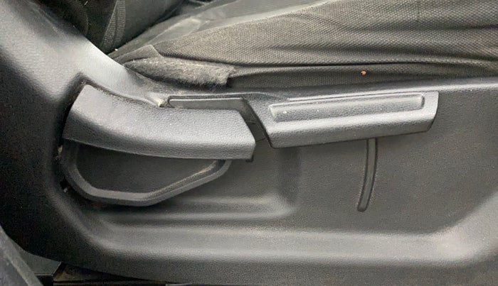 2019 Hyundai VENUE SX 1.0 TURBO, Petrol, Manual, 51,865 km, Driver Side Adjustment Panel