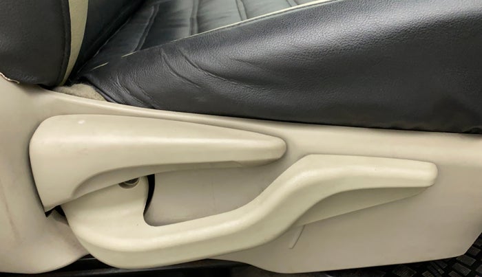 2014 Toyota Etios Liva G, Petrol, Manual, 18,080 km, Driver Side Adjustment Panel