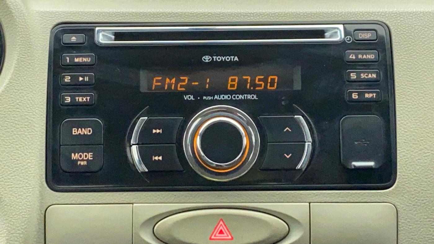 2014 Toyota Etios Liva G, Petrol, Manual, 18,080 km, Infotainment System