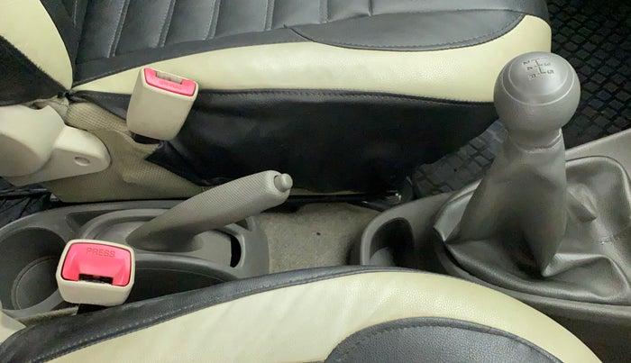 2014 Toyota Etios Liva G, Petrol, Manual, 18,080 km, Gear Lever