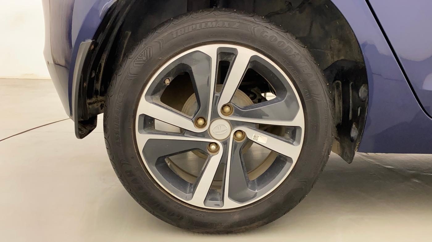 2022 Tata ALTROZ XZA PLUS, Petrol, Automatic, 12,156 km, Right Rear Wheel