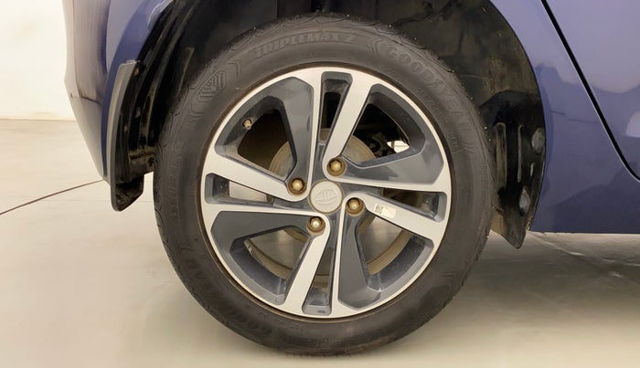 2022 Tata ALTROZ XZA PLUS, Petrol, Automatic, 12,156 km, Right Rear Wheel