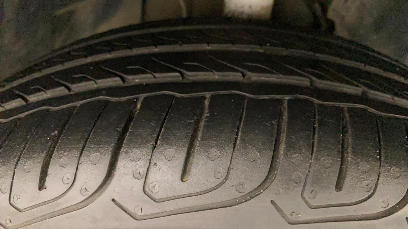 2022 Tata ALTROZ XZA PLUS, Petrol, Automatic, 12,156 km, Right Rear Tyre Tread