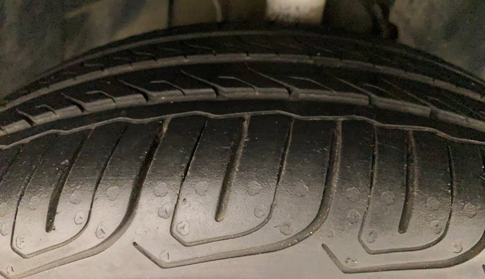 2022 Tata ALTROZ XZA PLUS, Petrol, Automatic, 12,156 km, Right Rear Tyre Tread