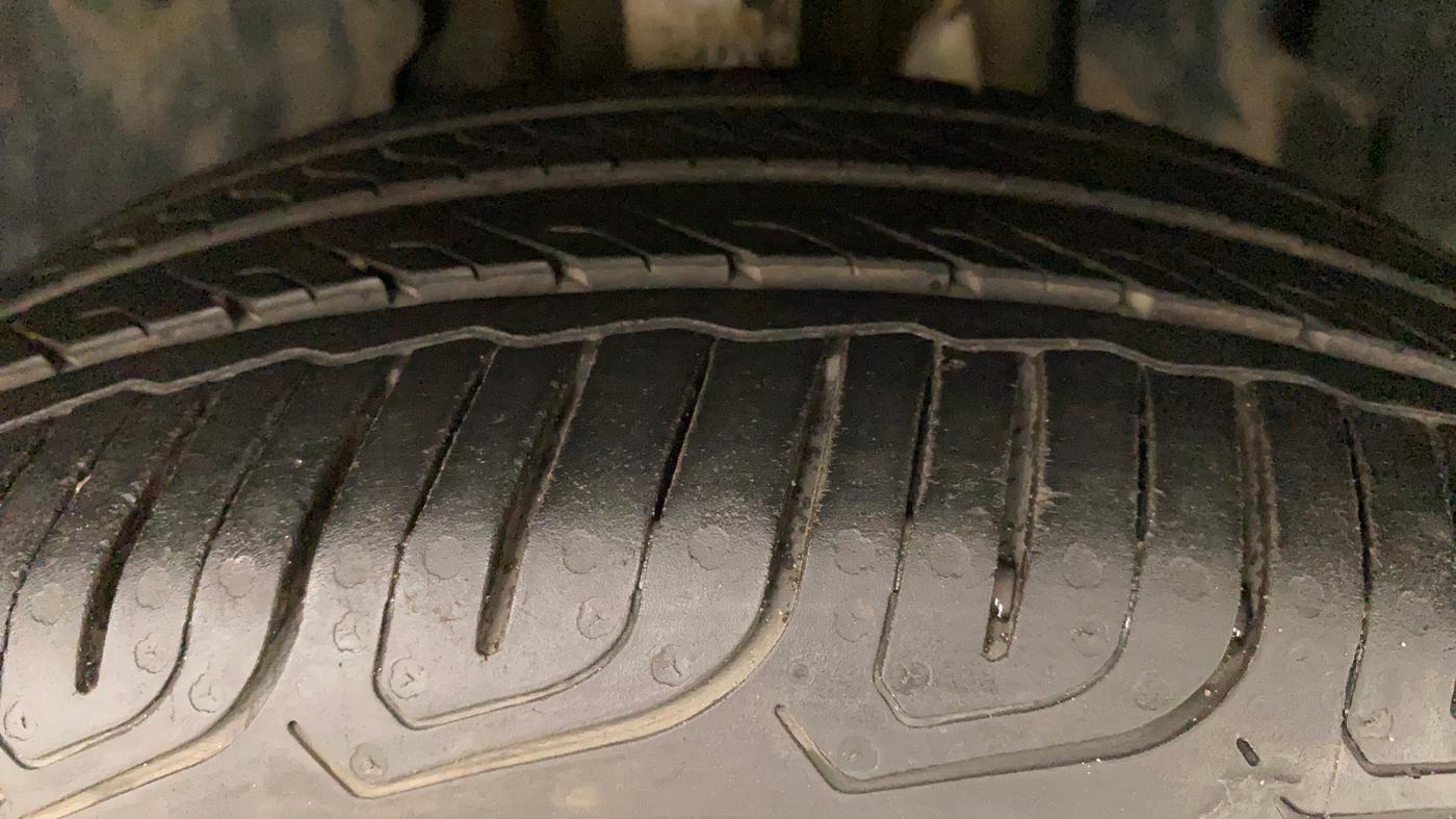 2022 Tata ALTROZ XZA PLUS, Petrol, Automatic, 12,156 km, Left Front Tyre Tread
