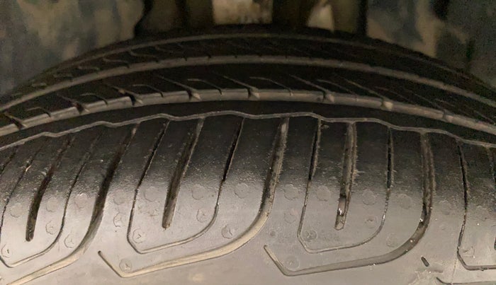 2022 Tata ALTROZ XZA PLUS, Petrol, Automatic, 12,156 km, Left Front Tyre Tread