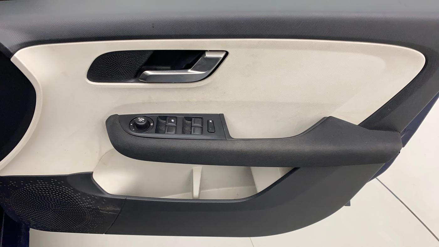2022 Tata ALTROZ XZA PLUS, Petrol, Automatic, 12,156 km, Driver Side Door Panels Control