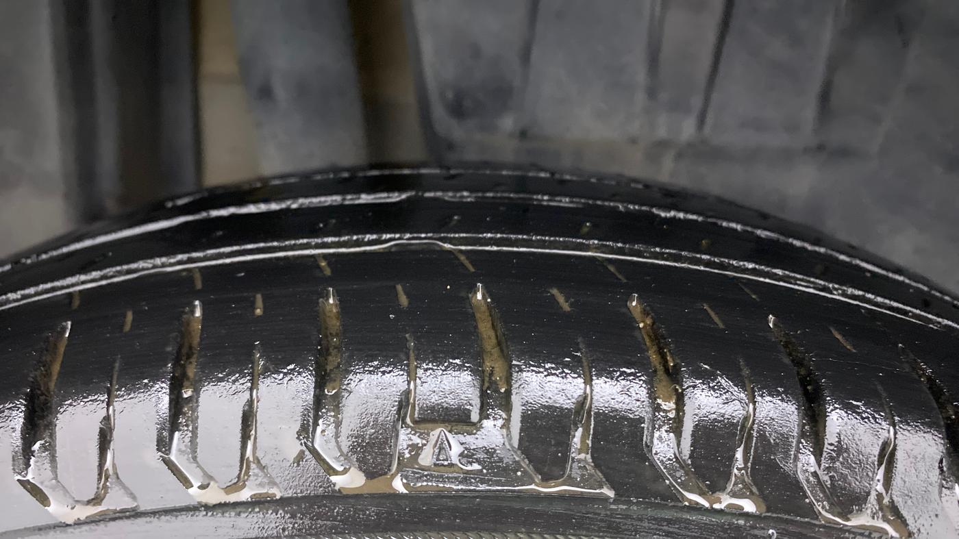 2018 Maruti Dzire VXI AMT, Petrol, Automatic, 39,461 km, Right Rear Tyre Tread