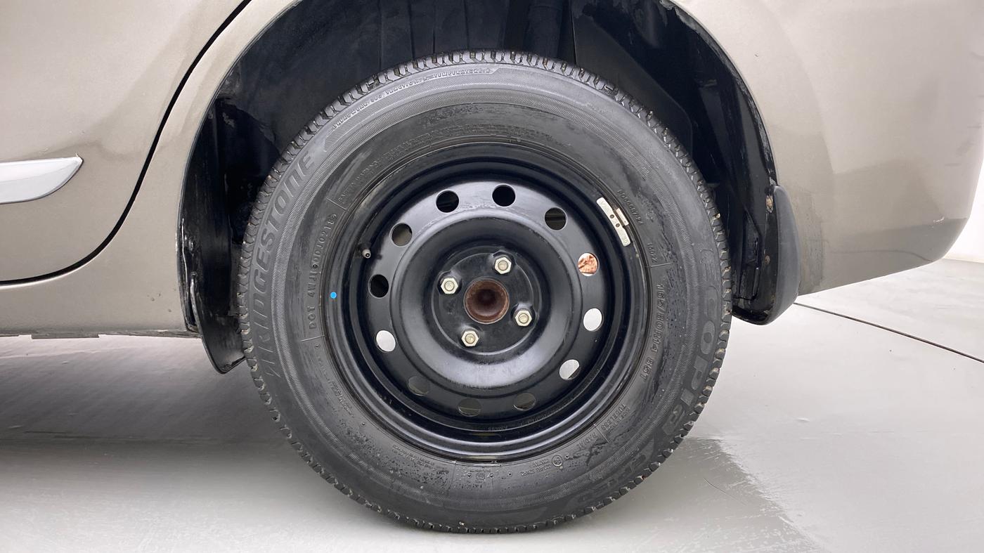 2018 Maruti Dzire VXI AMT, Petrol, Automatic, 39,461 km, Left Rear Wheel