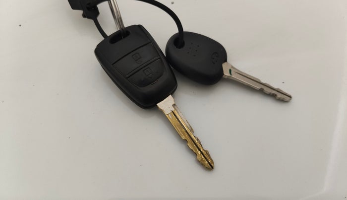 2019 Hyundai NEW SANTRO SPORTZ CNG, CNG, Manual, 80,557 km, Key Close Up