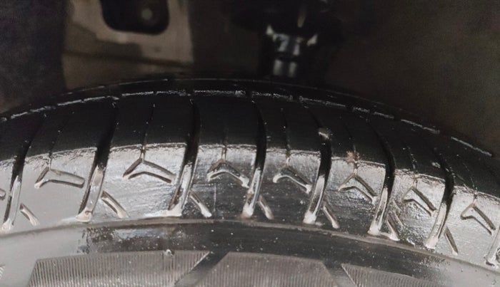 2019 Hyundai NEW SANTRO SPORTZ CNG, CNG, Manual, 80,557 km, Left Front Tyre Tread