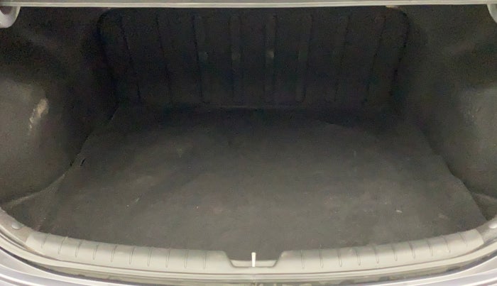 2017 Hyundai Verna 1.6 SX VTVT AT (O), Petrol, Automatic, 29,635 km, Boot Inside View