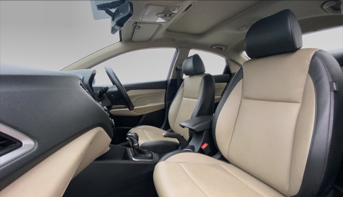 2017 Hyundai Verna 1.6 SX VTVT AT (O), Petrol, Automatic, 29,635 km, Right Side Front Door Cabin View