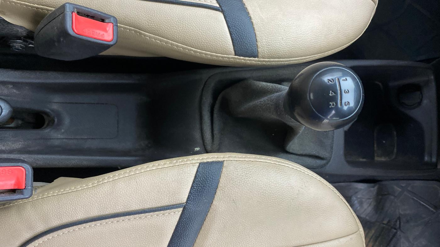 2013 Hyundai Eon ERA +, Petrol, Manual, 66,229 km, Gear Lever