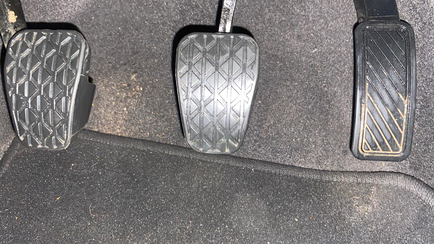 2019 Ford New Figo TITANIUM 1.2 PETROL MT, Petrol, Manual, 32,183 km, Pedals