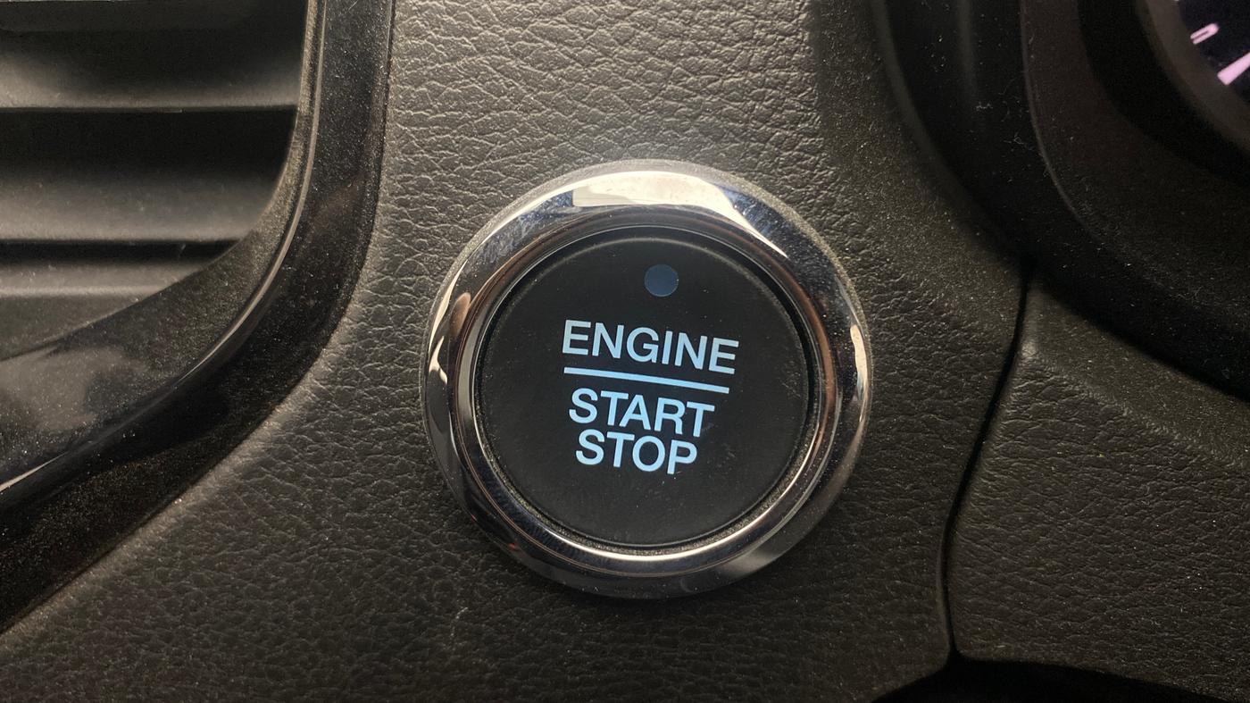 2019 Ford New Figo TITANIUM 1.2 PETROL MT, Petrol, Manual, 32,183 km, Keyless Start/ Stop Button