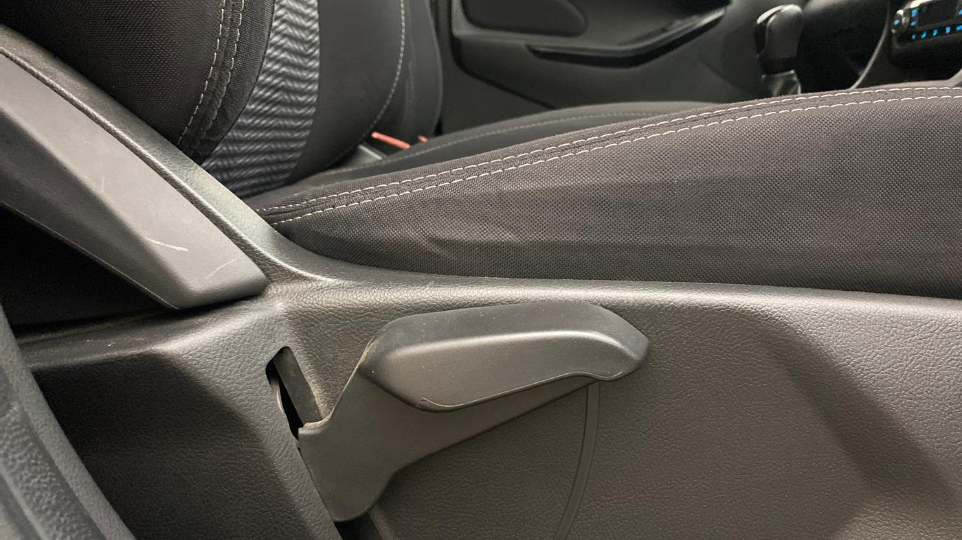2019 Ford New Figo TITANIUM 1.2 PETROL MT, Petrol, Manual, 32,183 km, Driver Side Adjustment Panel