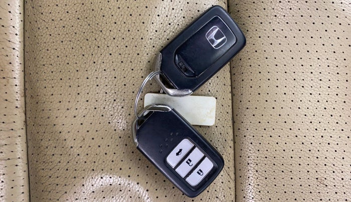 2019 Honda City 1.5L I-VTEC ZX, Petrol, Manual, 50,981 km, Key Close Up