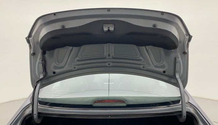 2014 Hyundai Verna FLUIDIC 1.6 VTVT SX, Petrol, Manual, 69,505 km, Boot Door Open