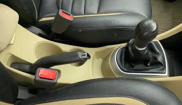 2014 Hyundai Verna FLUIDIC 1.6 VTVT SX, Petrol, Manual, 69,505 km, Gear Lever
