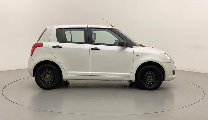 2011 Maruti Swift VXI, Petrol, Manual, 1,32,749 km, Right Side View