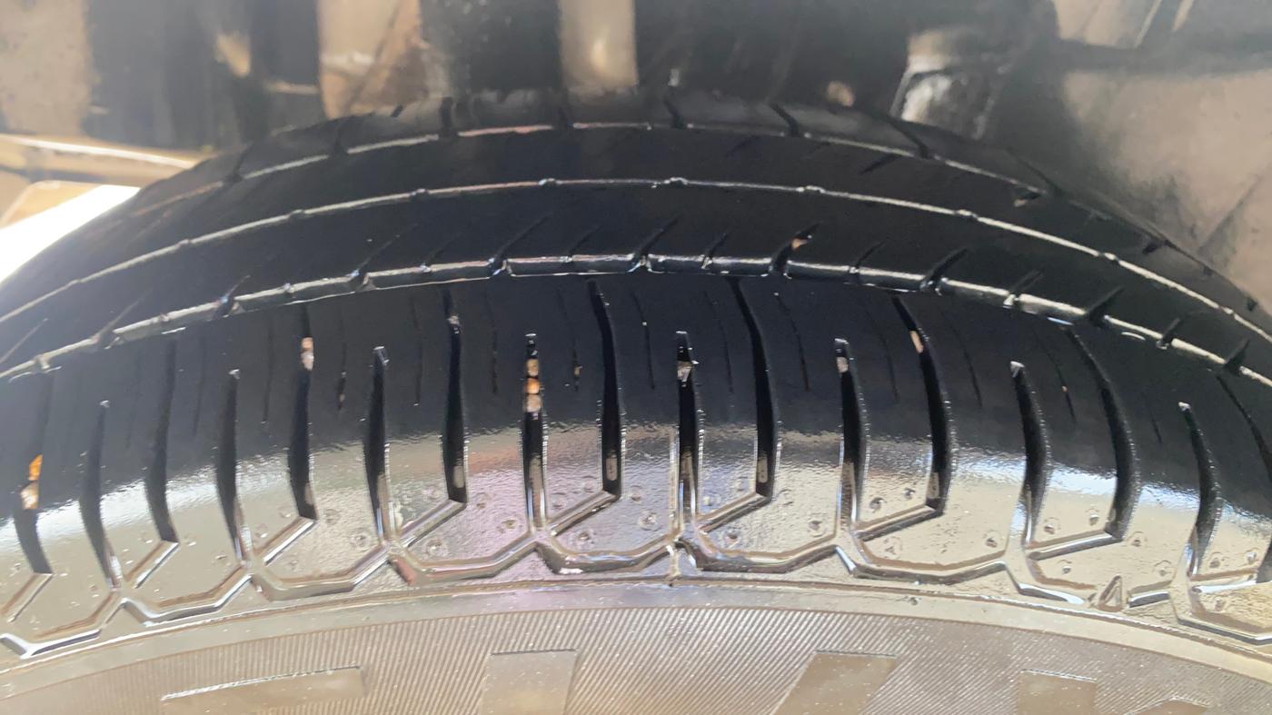2018 Maruti Swift LDI, Diesel, Manual, 1,07,989 km, Right Rear Tyre Tread