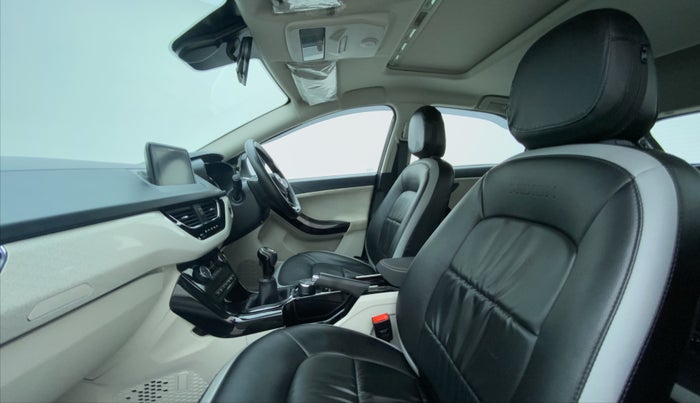 2021 Tata NEXON XZ+ SUNROOF 1.2 RTN, Petrol, Manual, 5,314 km, Right Side Front Door Cabin