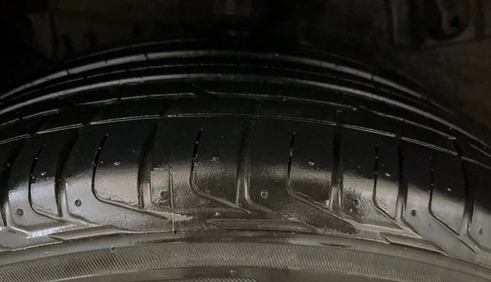 2020 Tata NEXON XZA PLUS SUNROOF PETROL, Petrol, Automatic, 39,033 km, Right Rear Tyre Tread