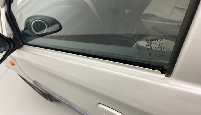 2018 Maruti Alto 800 LXI, Petrol, Manual, 41,261 km, Front passenger door - Weather strip has minor damage