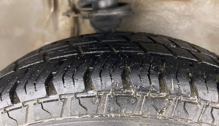 2018 Maruti Alto 800 LXI, Petrol, Manual, 41,261 km, Right Front Tyre Tread