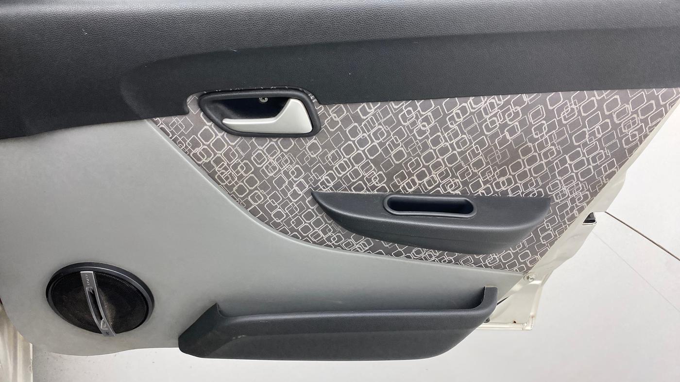 2018 Maruti Alto 800 LXI, Petrol, Manual, 41,261 km, Driver Side Door Panels Control
