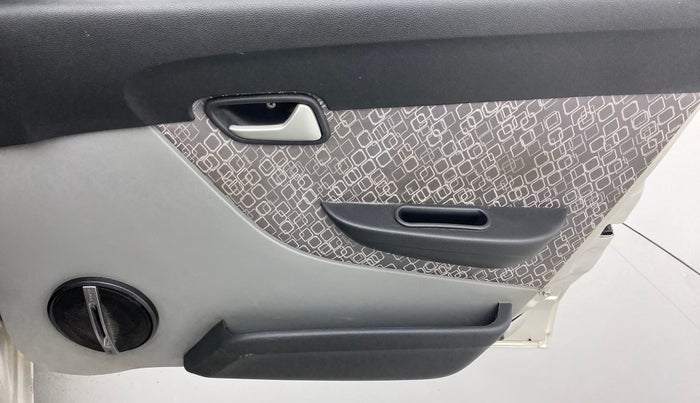 2018 Maruti Alto 800 LXI, Petrol, Manual, 41,261 km, Driver Side Door Panels Control