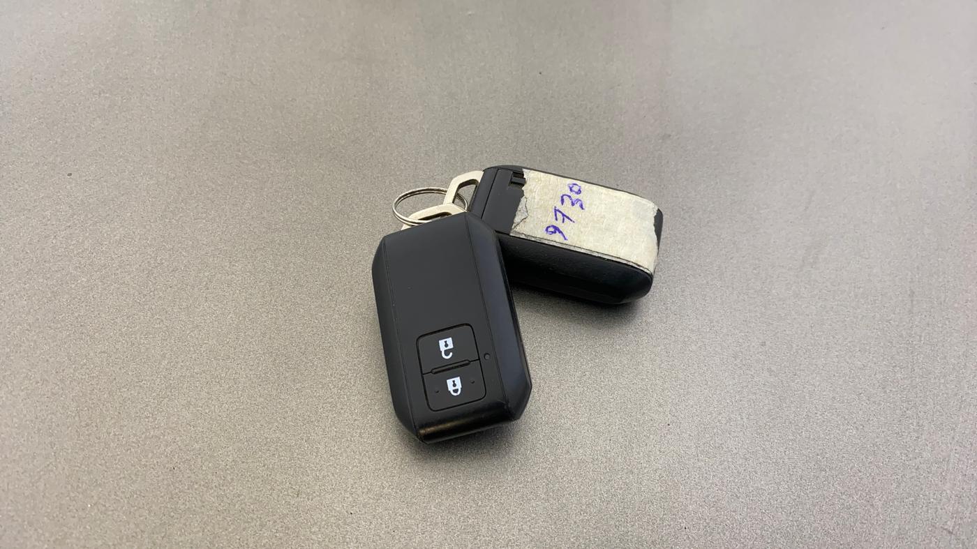 2019 Toyota Glanza V CVT, CNG, Automatic, 84,272 km, Key Close Up
