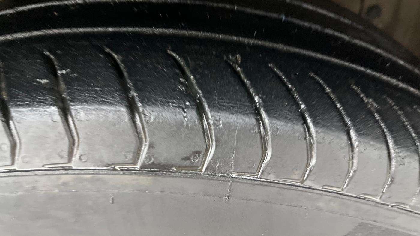 2021 Maruti S Cross ZETA 1.5, Petrol, Manual, 1,20,569 km, Right Front Tyre Tread